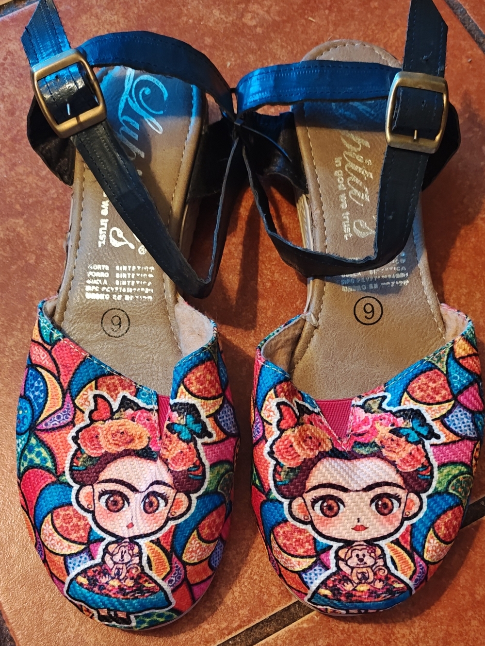Colorful Frida-Inspired Pink Patterned Sandals - Size 9